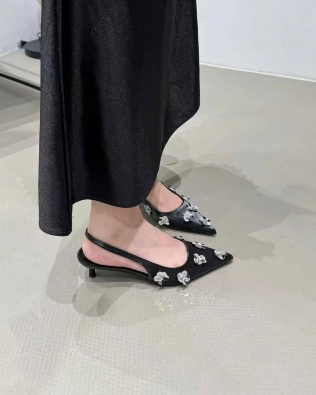 Bloom Pointed パンプス
