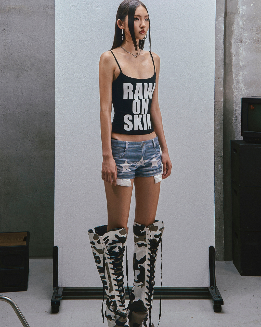 RAW Text Printed Camisole トップ