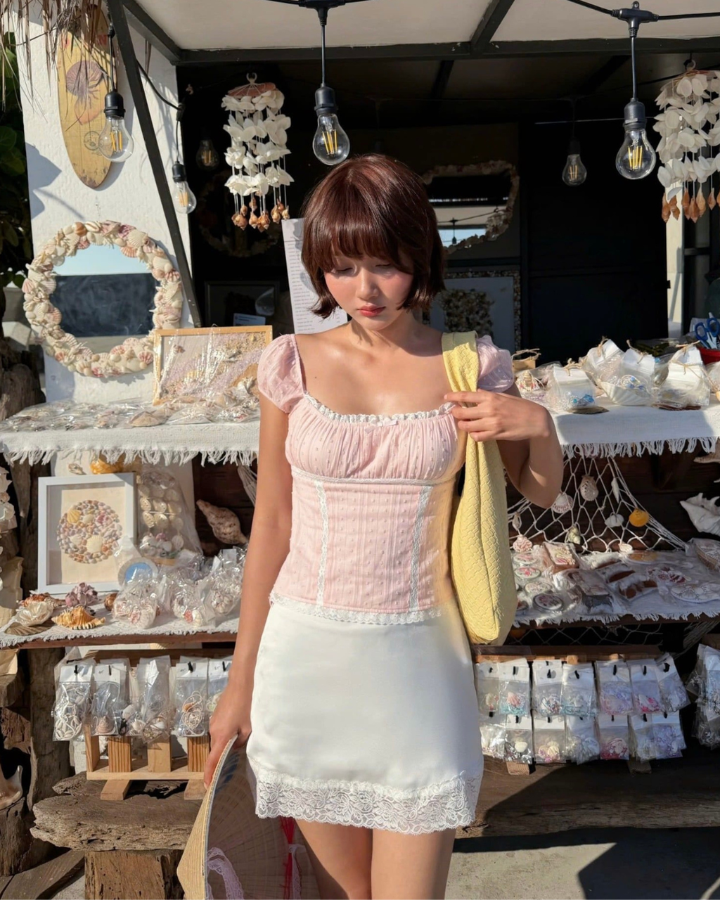 Cynthia  トップ