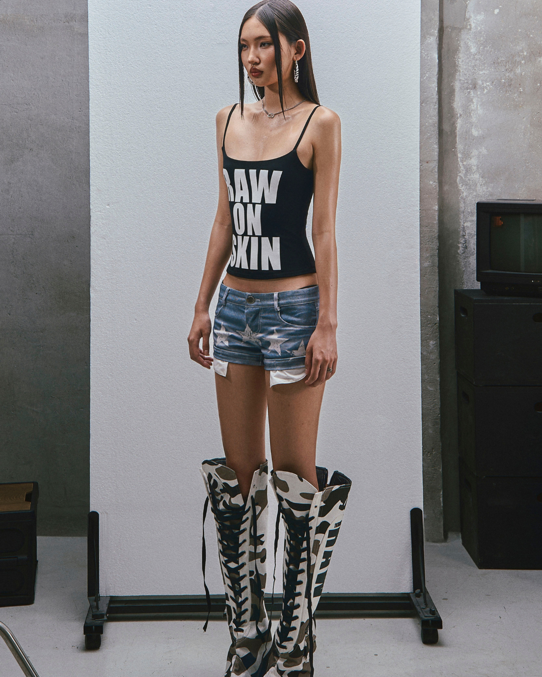 RAW Text Printed Camisole トップ