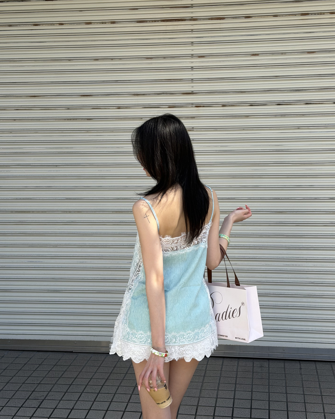 LIORA LACE トップ