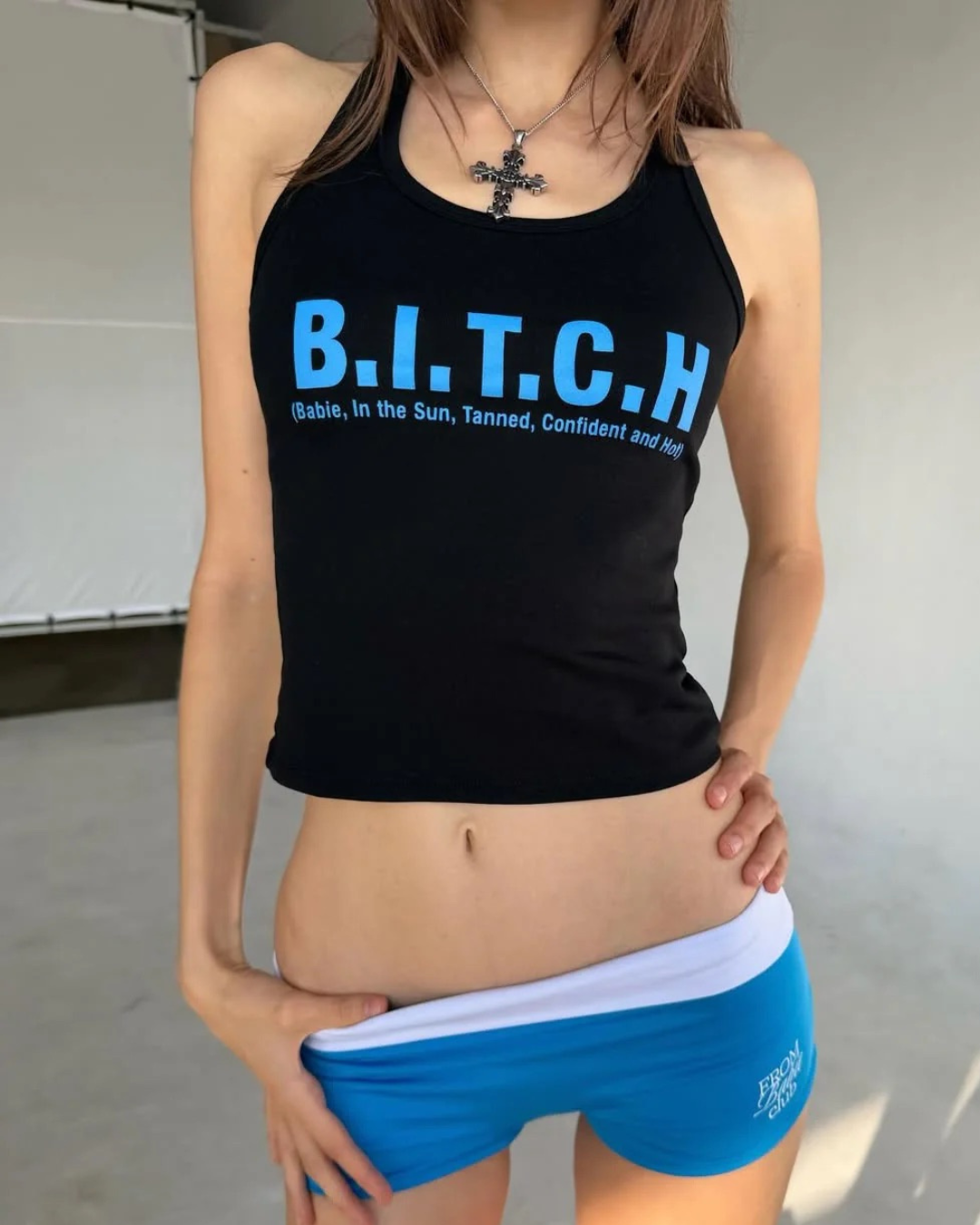 B.I.T.C.H タンクトップ