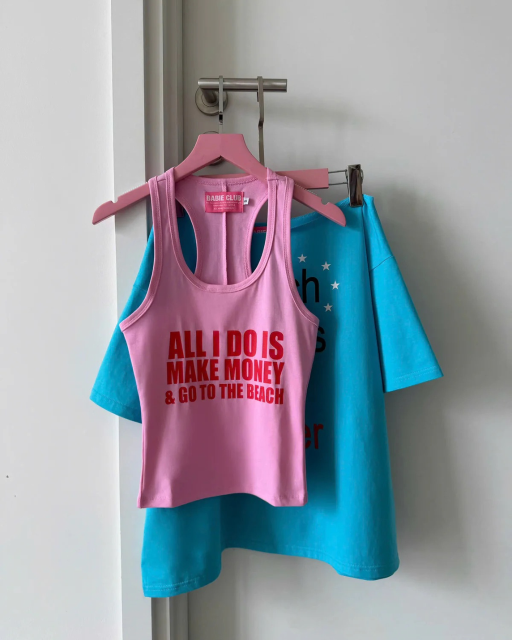 BEACH MAKES ME Tシャツ