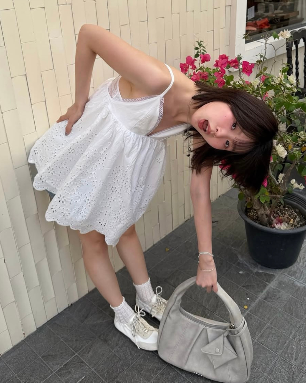 V ワンピース