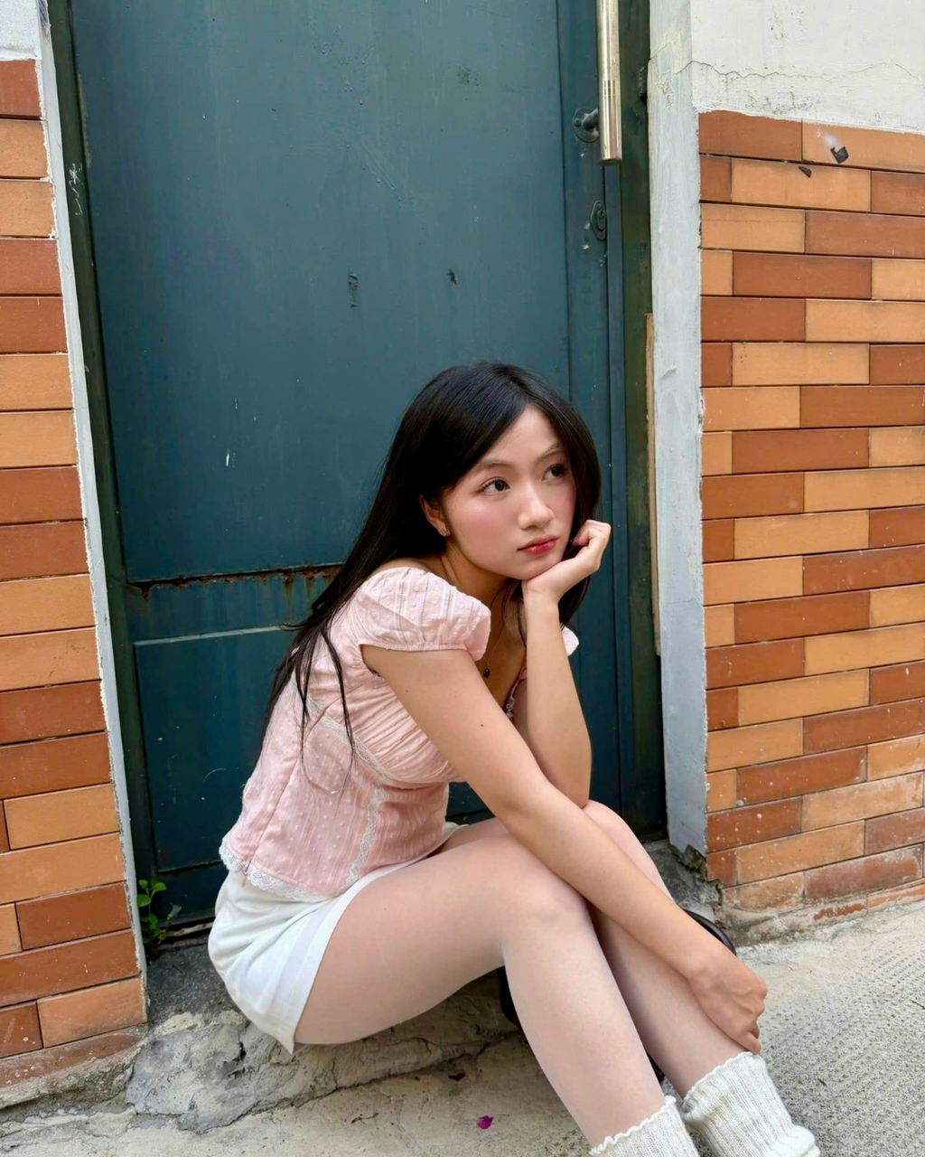 Cynthia  トップ