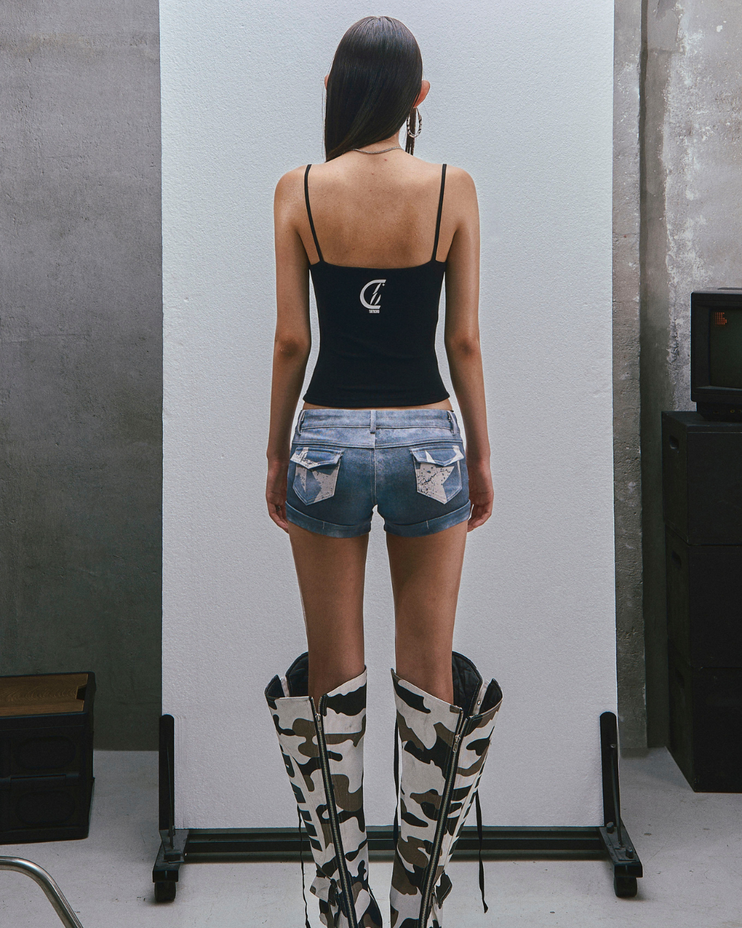 RAW Text Printed Camisole トップ