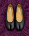 Mia Tabi Flats パンプス