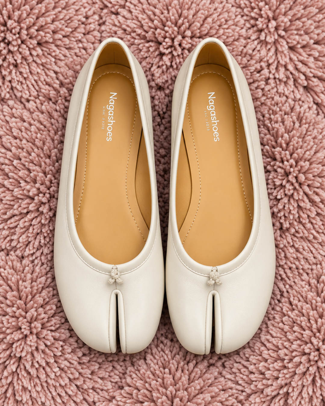 Mia Tabi Flats パンプス